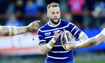 Darrell Griffin playing for Featherstone Rovers.