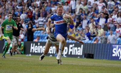David Hodgson scoring the winning try for Hull KR at the 2012 Magic Weekend.