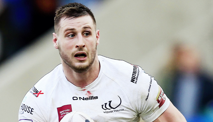 Salford Red Devils swoop for Super League forward