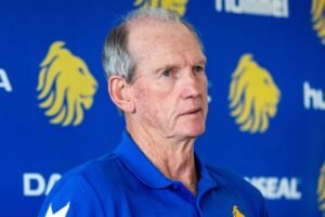 English Super League players hold 'talks' with Dolphins boss Wayne Bennett