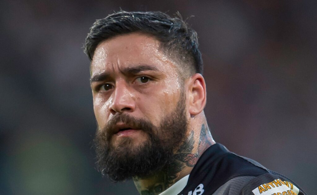 West Wales secure stunning signing of Rangi Chase - Serious About Rugby ...