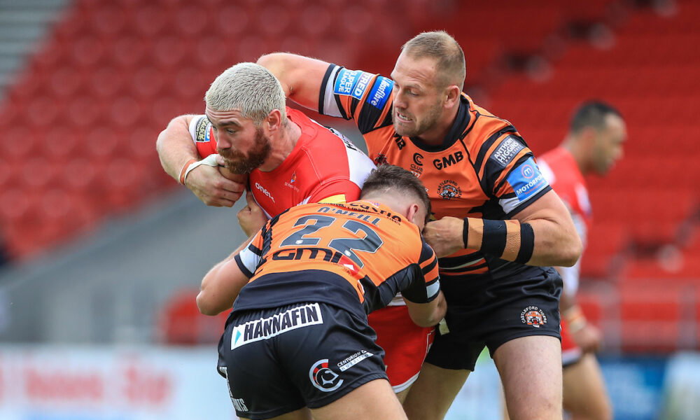 Castleford Tigers star on crutches - Serious About Rugby League