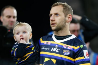 Leeds Rhinos Rob Burrow makes emotional plea to government following death of friend and MND campaigner