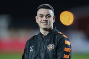 Castleford Tigers' Cain Robb makes short-term move