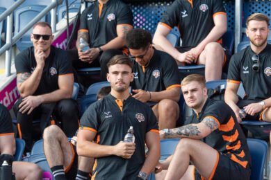 Ex-Castleford Tigers forward Jacques O'Neill in controversial Love Island incident