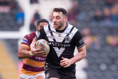 WATCH: Hull FC's Jake Connor under fire for tackle attempt for St Helens try