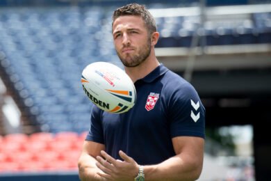 Boxing World Champion is trained by Sam Burgess