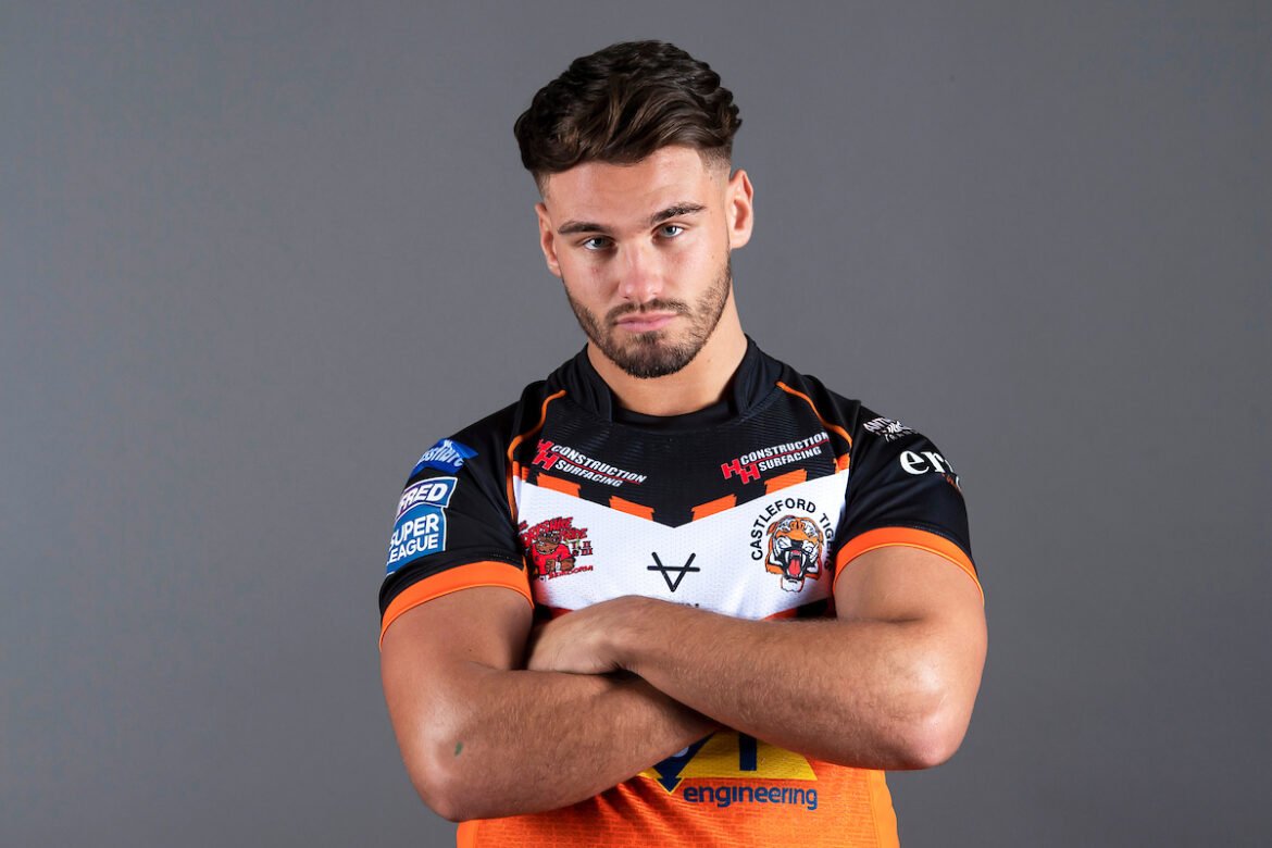 Ex-Castleford Tigers and Love Island star Jacques O'Neill's "dream job" as he hints at "what's to come"