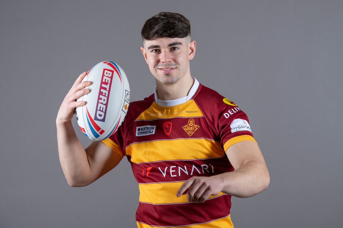 Huddersfield Giants nail down exciting young fullback to new deal