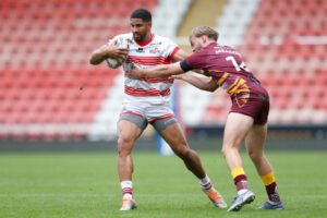 Leigh Centurions vs Batley Bulldogs: 21-man squads, kick-off time and TV details