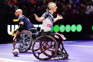 French press reacts to controversy over French official in wheelchair final suggesting there was bias towards England