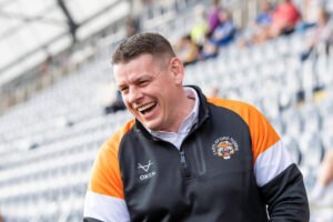 One off contract player Castleford Tigers should try and sign