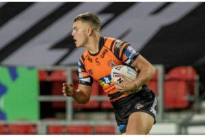 Ex-Castleford Tigers man set to drop down pecking order as club close in on signing