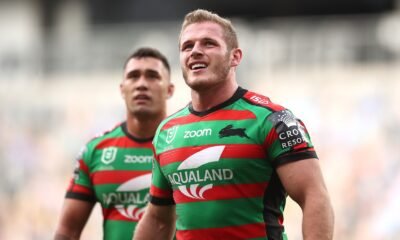 Tom Burgess has signed for Huddersfield Giants on a three-year deal from 2025.