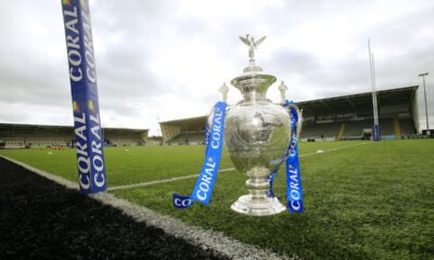 Oldham have progressed to round four of the Challenge Cup after beating Barrow Raiders.