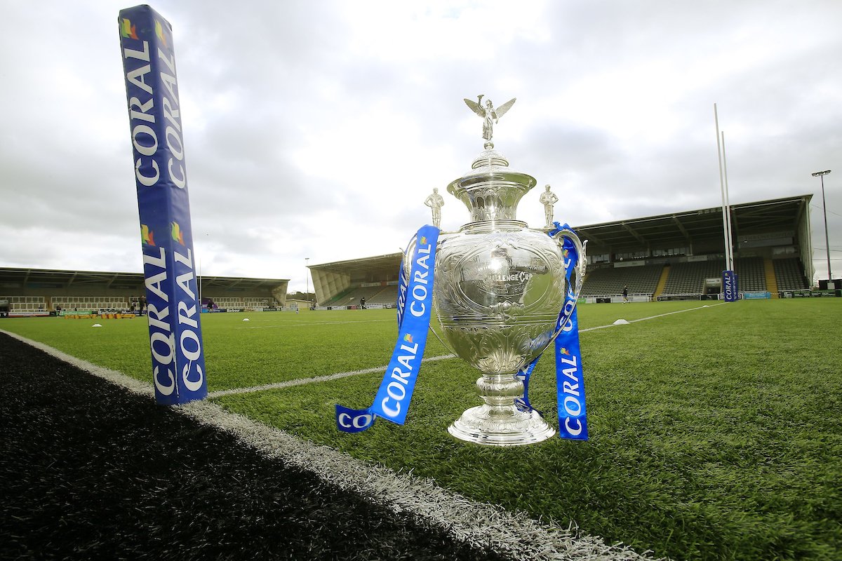 Oldham have progressed to round four of the Challenge Cup after beating Barrow Raiders.