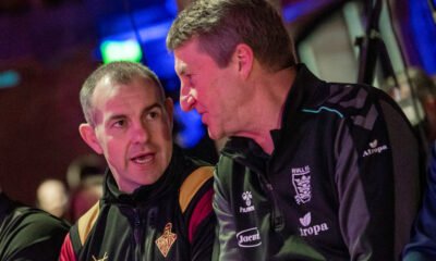 Hull FC head coach Tony Smith with Huddersfield Giants head coach Ian Watson