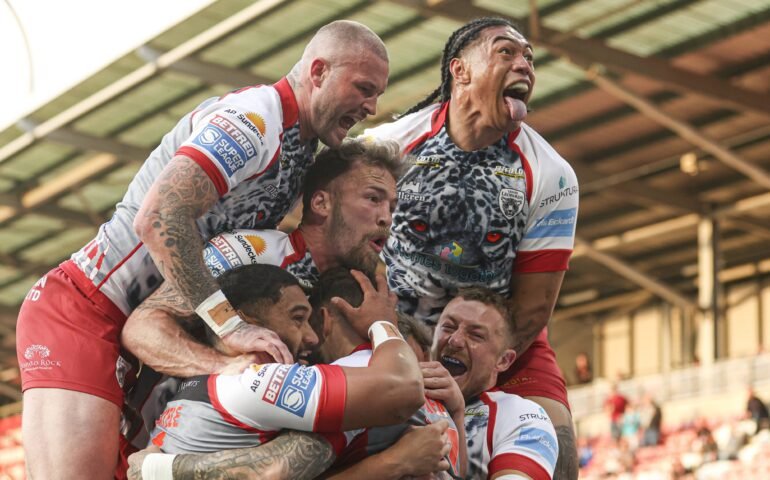 "I had it down as Warrington's year" - Daryl Powell comes in for criticism as Warrington fans left unhappy by Leigh defeat