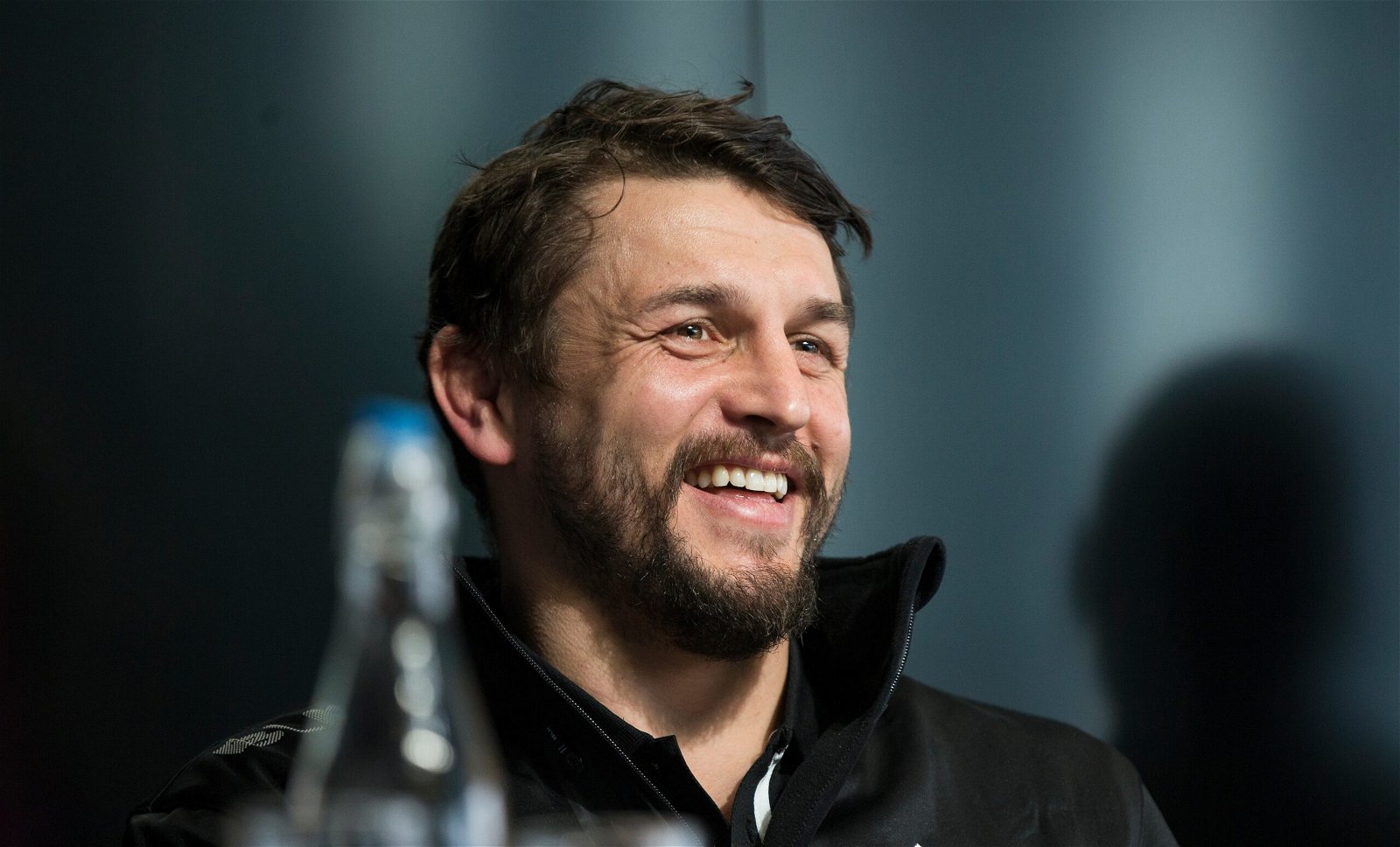 Super League pundit Jon Wilkin claims there are major "alarm bells" at Salford Red Devils.