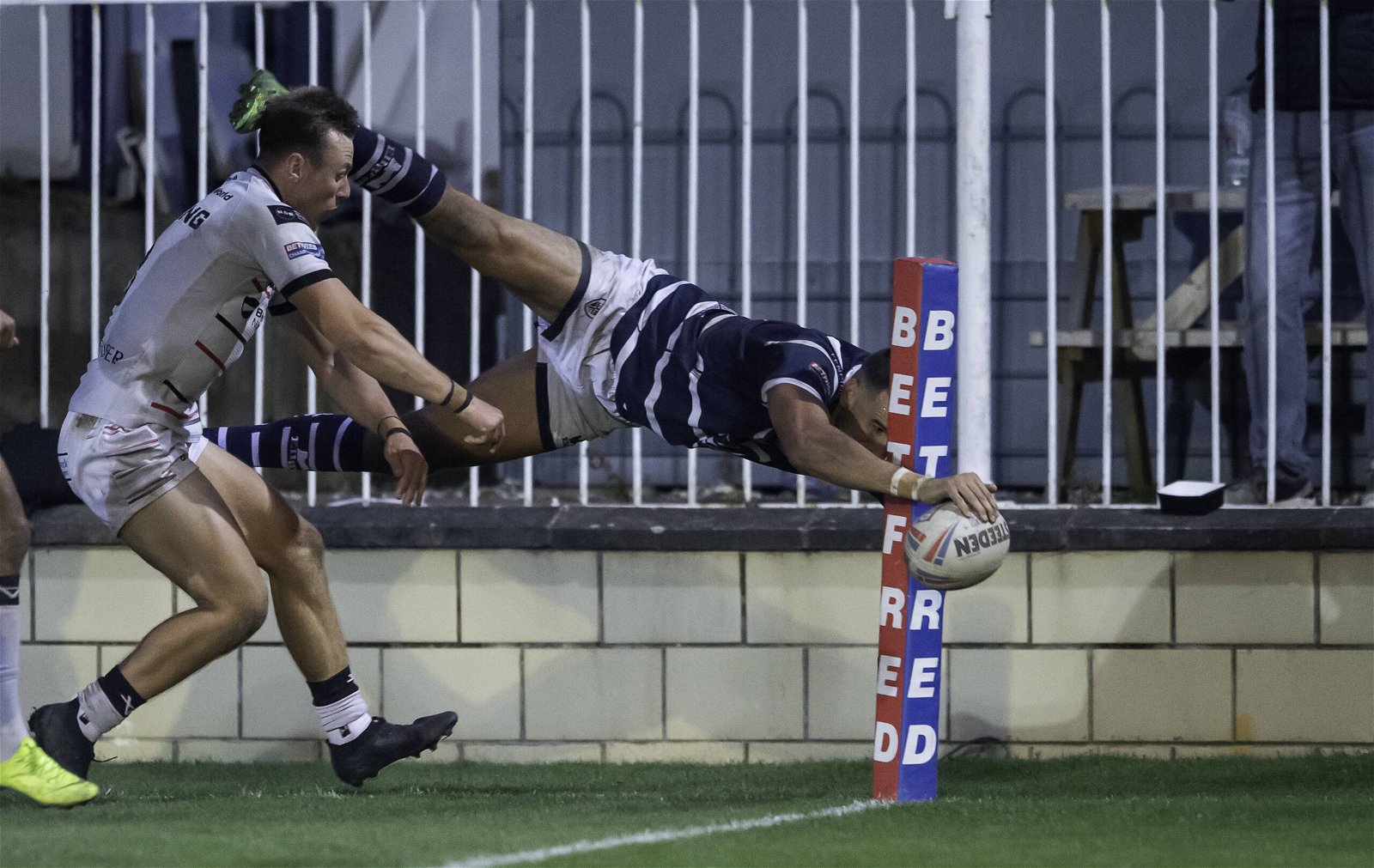 Featherstone Rovers' winger Gareth Gale scored a hattrick in today's 1895 Cup clash.