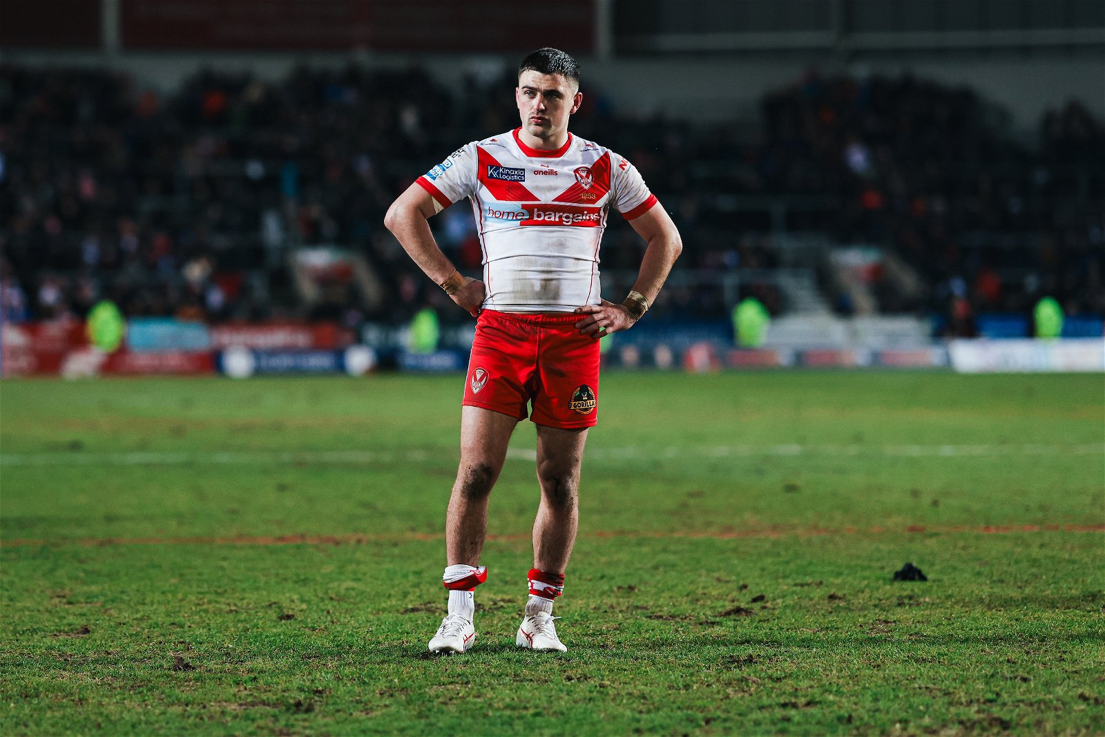 St Helens lewis Dodd dejected in a Super League defeat to Salford.