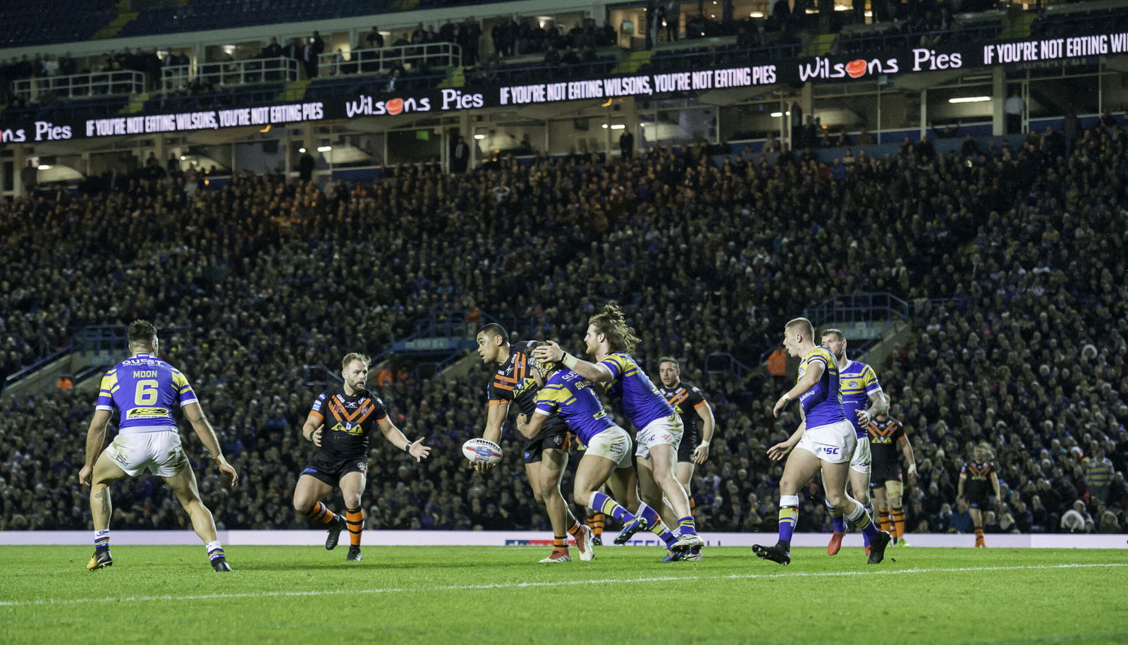 General view of Leeds Rhinos v Castleford TIgers at Elland Road