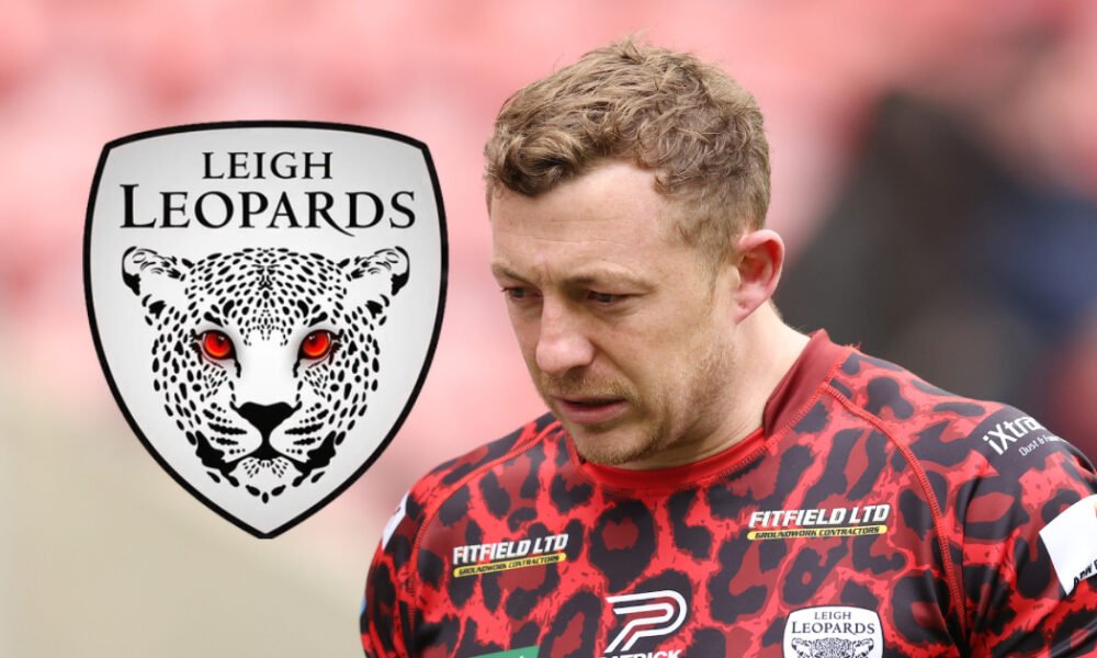 Leigh Leopards winger Josh Charnley has signed a new deal