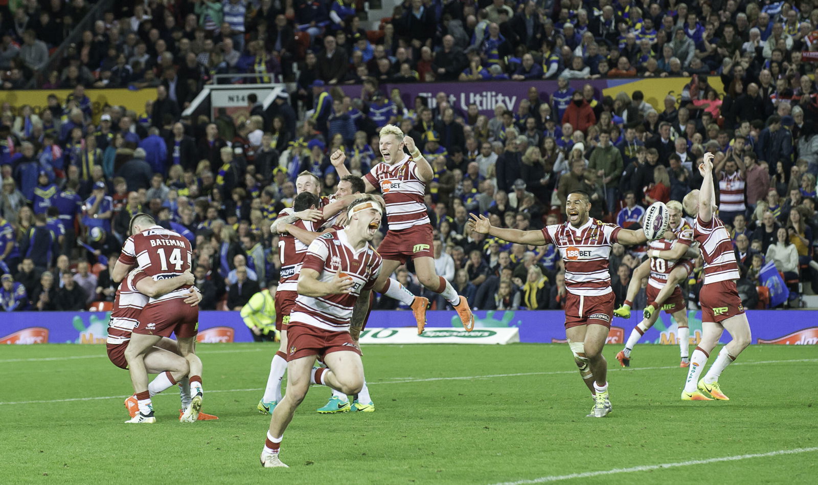 Wigan Warriors celebrate victory over Warrington in the Super League Grand Final.