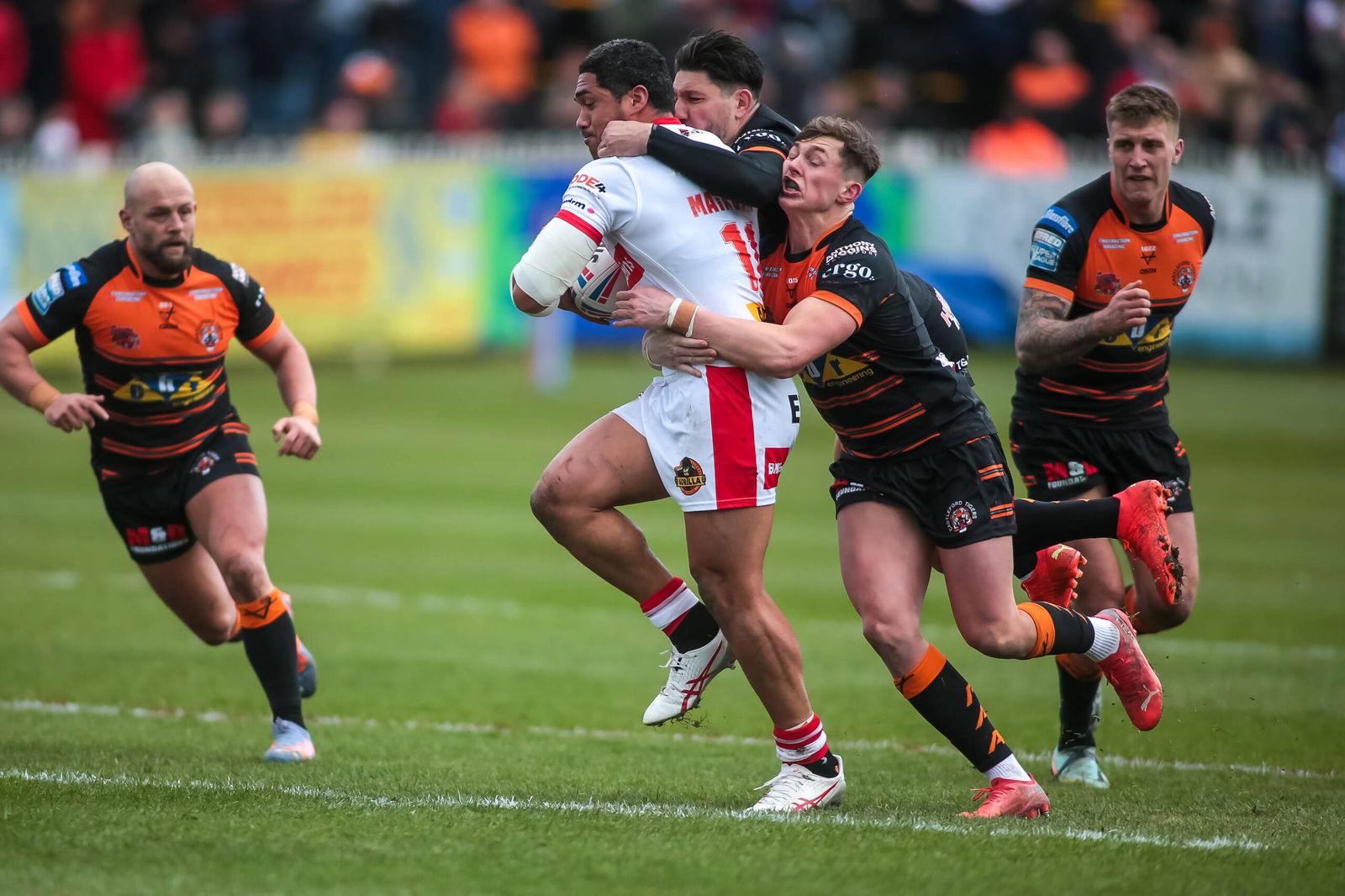 Sione Matautia of St Helens makes a break *** during the Betfred Super League match between Castleford and St Helens at the Mend-A-Hose Jungle, Castleford, UK on 26 February 2023.