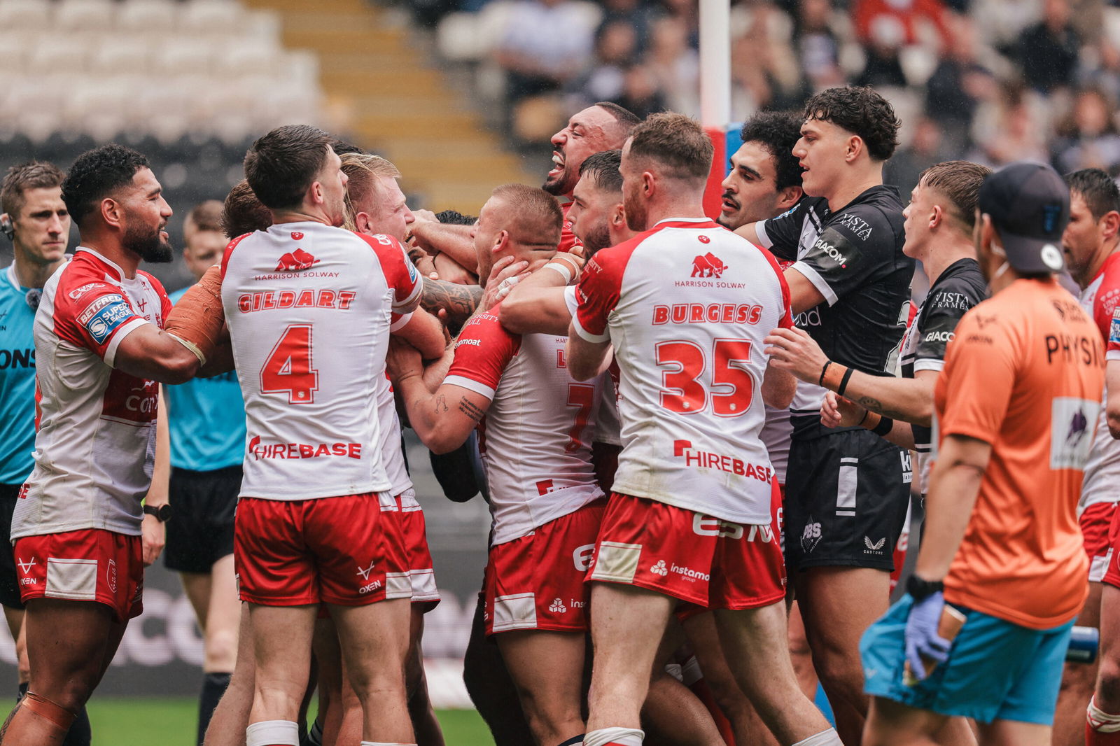 Scraped a win", "embarrassing": Hull FC and Hull KR fans react after Hull  derby - Serious About Rugby League