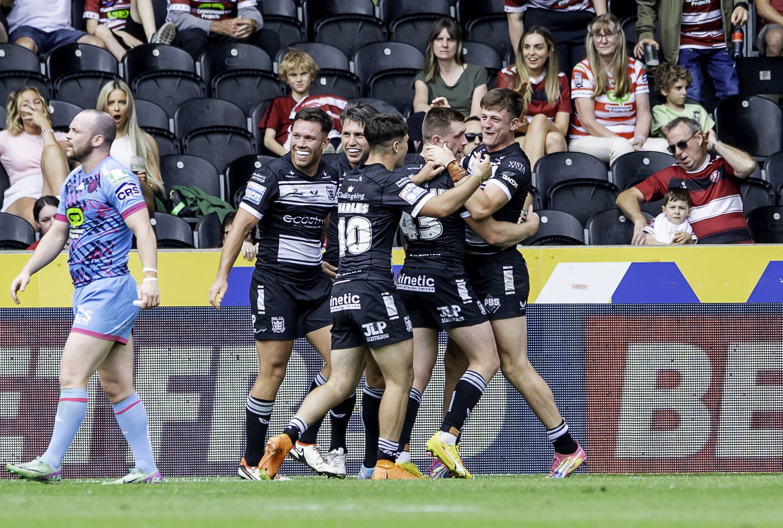 Hull FC players celebrate