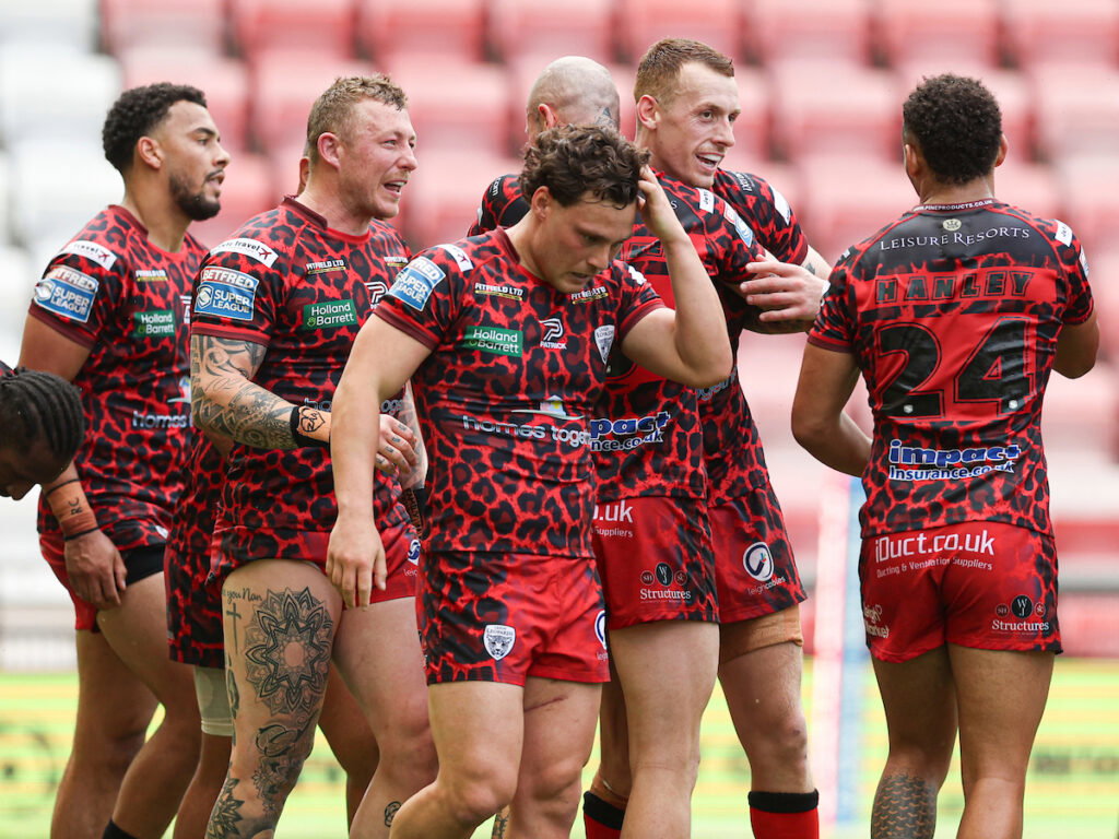 Leigh Leopards unveil striking away jersey that is sure to divide ...