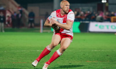 Hull KR forward Dean Hadley carries the ball