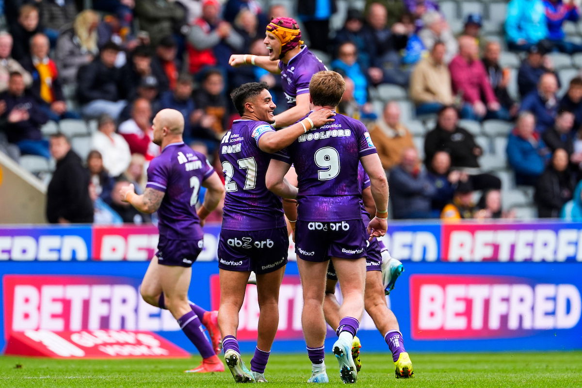 Huddersfield Giants v Hull FC