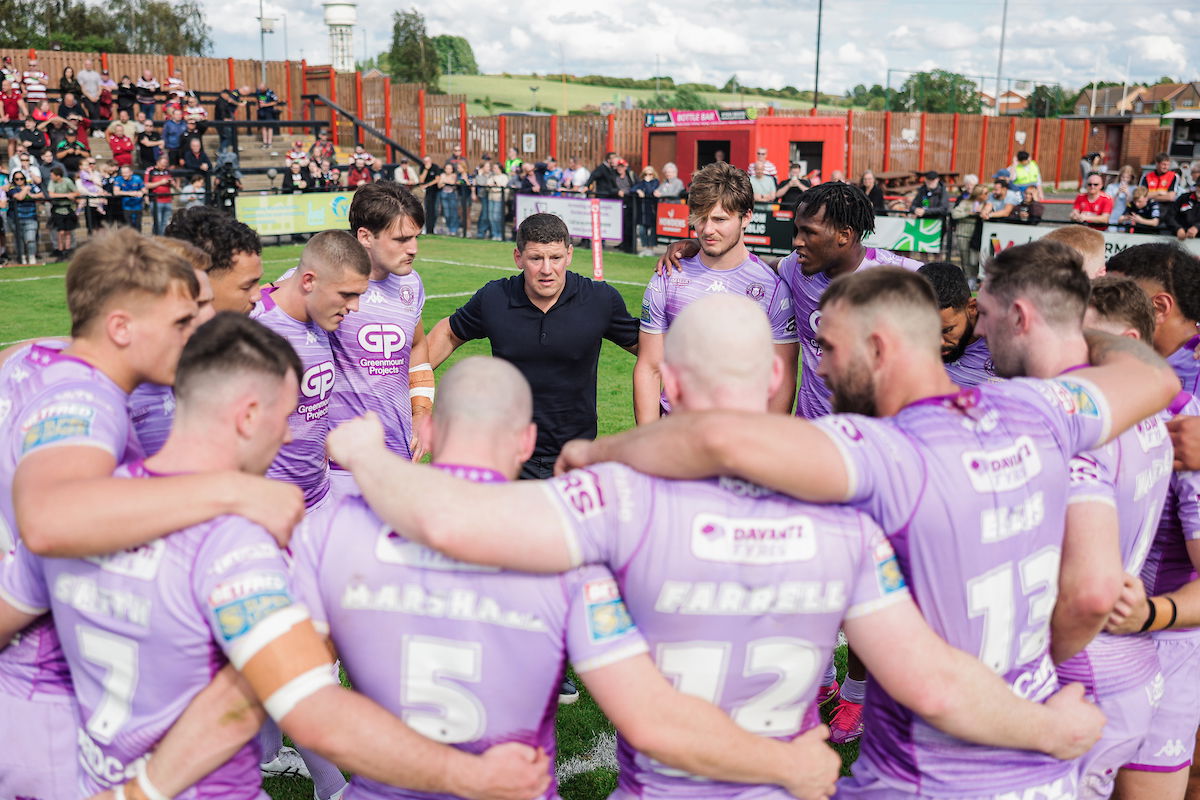 Wigan Warriors coach Matt Peet addresses players