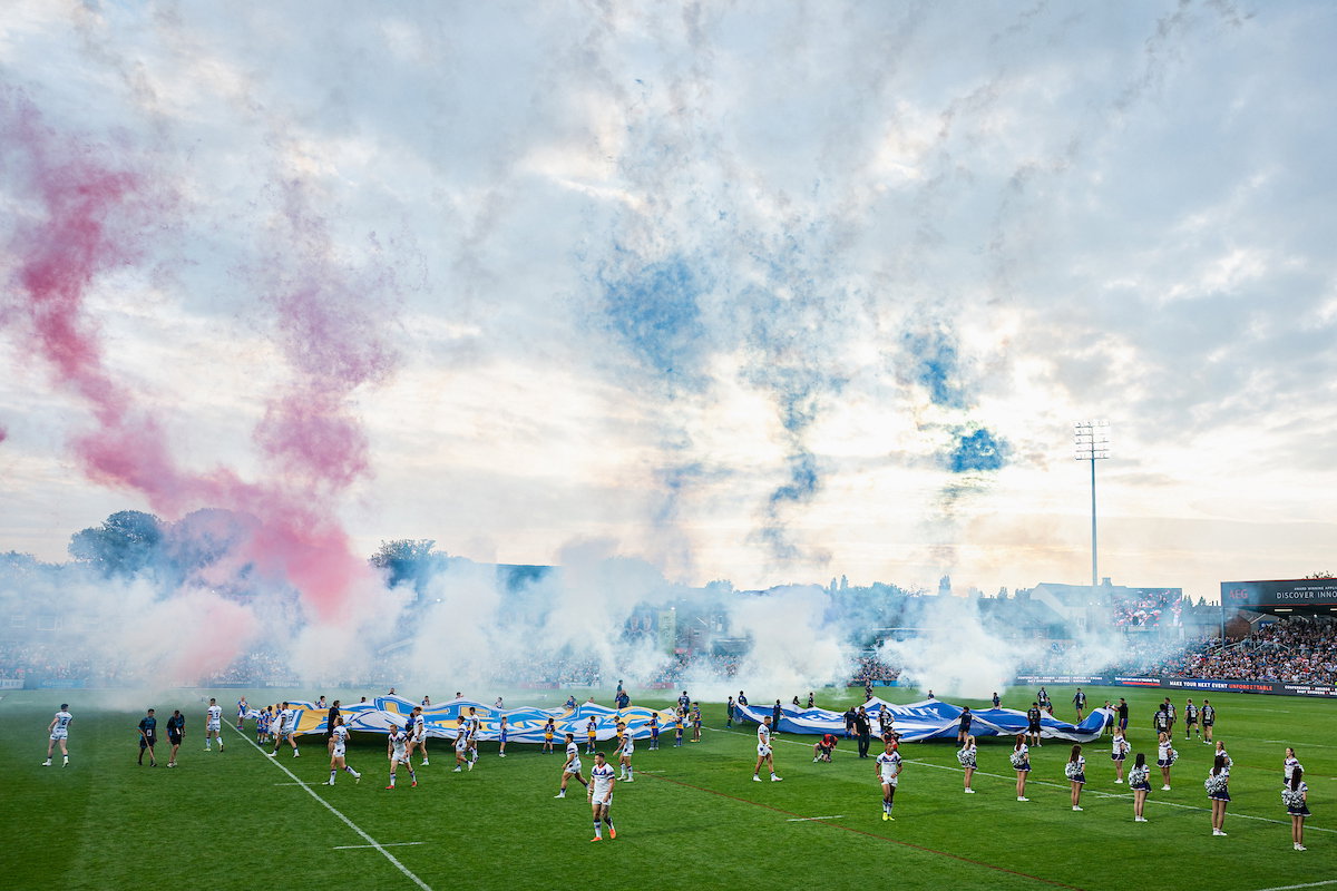 Wakefield Trinity v Leeds Rhinos general view