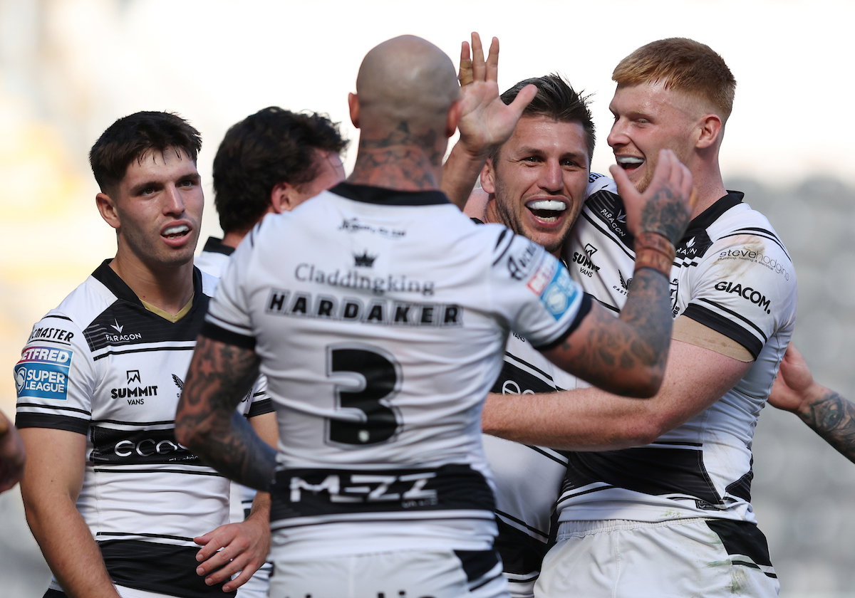 Hull FC v Salford Red Devils