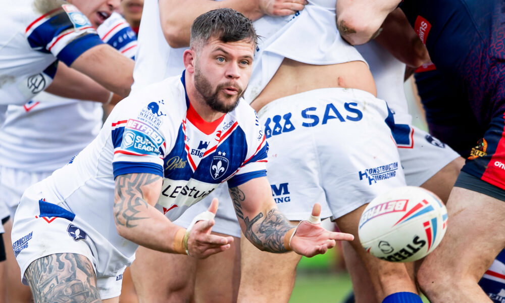 Castleford Tigers make swoop for Super League rival as eighth signing ...