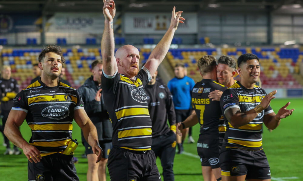 Stephen Knight Rugby York Knights' veteran trio land new contracts for Super League 2026 ...
