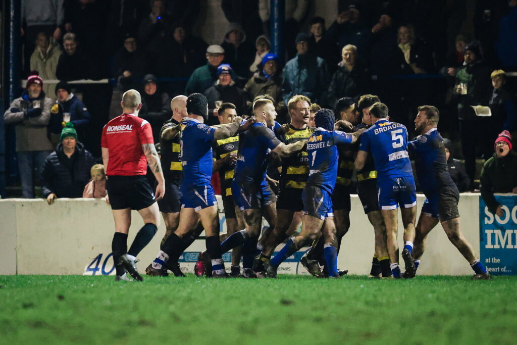 Super League Side Sweating After Red Card as Leigh Leopards and York Knights Progress in Challenge Cup