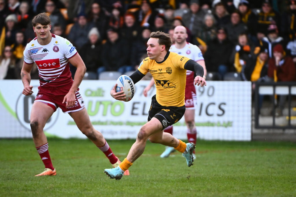 Castleford Tigers Star Shares Emotional Message After Season-ending Injury