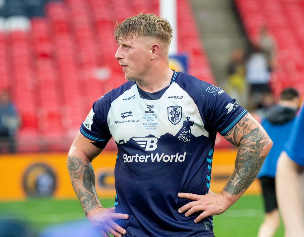 Championship Club Loan in Leigh Leopards and Warrington Wolves Pair as Ex-super League Man Leaves to Sign for New Club