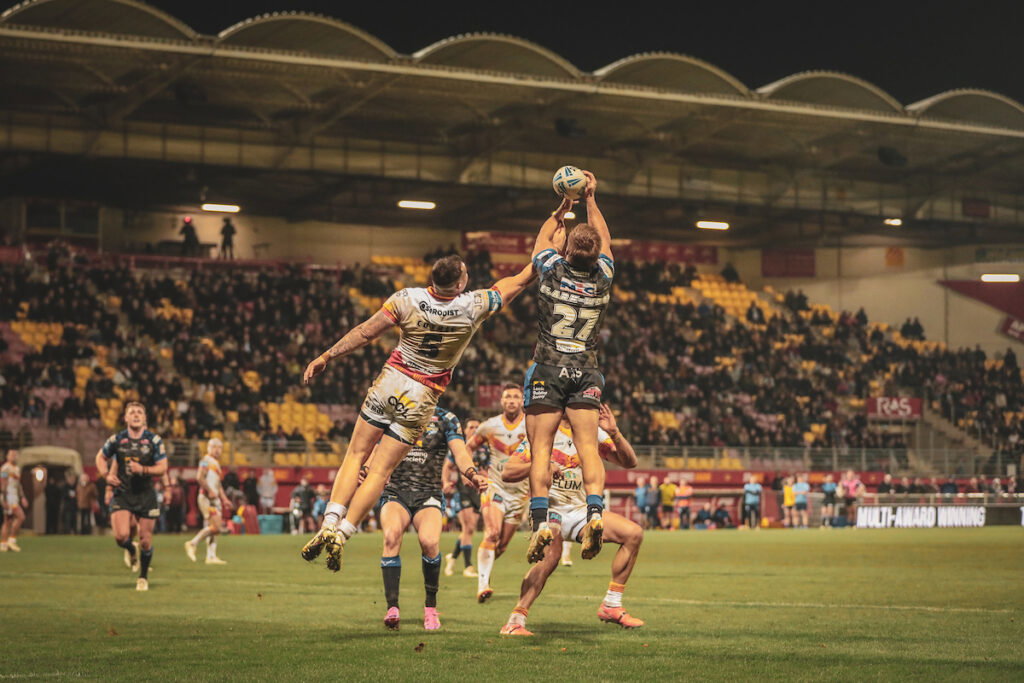 Former Leeds Rhinos Man Makes Cross-code Switch, Joins Ex-salford Man at New Club