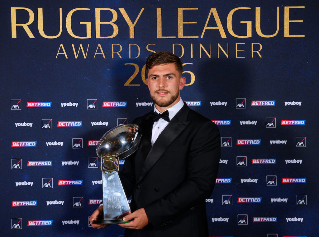 England hooker Brad O’Neill unphased by pressure of Man of Steel tag as Hull KR counterpart hailed