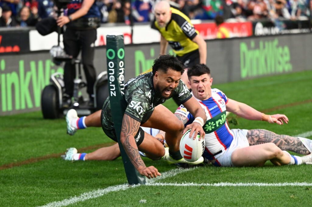 Super League-linked NRL centre secures release as 2027 decision made
