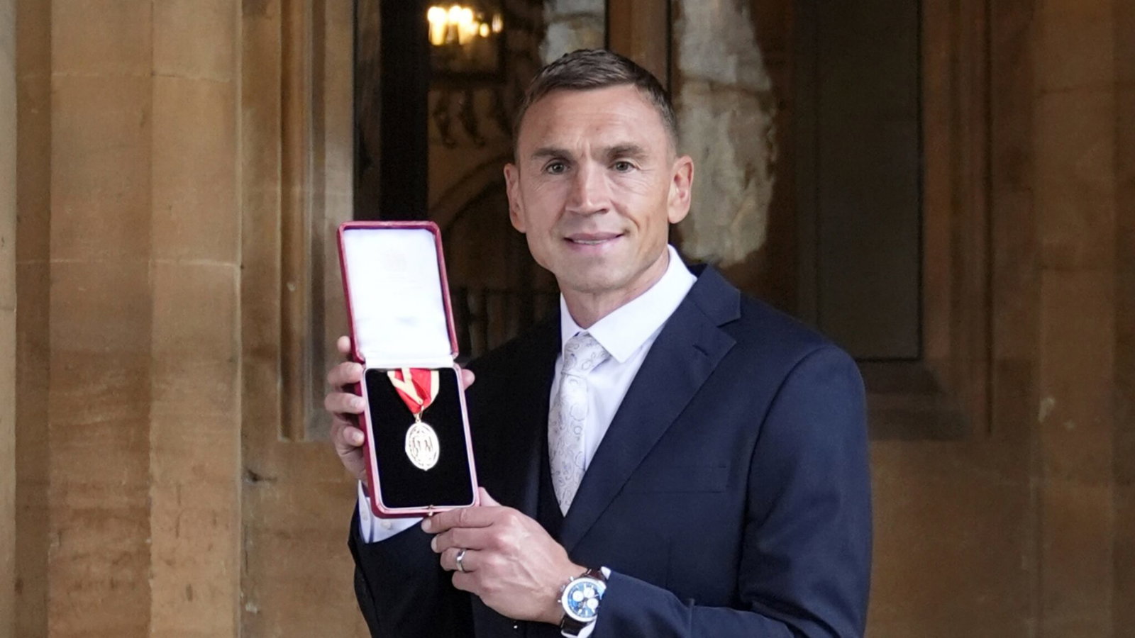 Sam Sinfield Watch as Sir Kevin Sinfield receives knighthood from Prince William ...